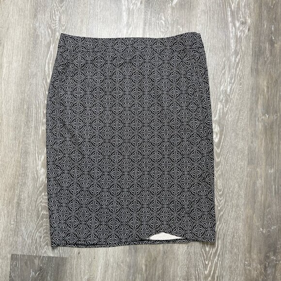 RipSkirt Hawaii Wrap Skirt L Womens Hook & Loop Black Pearl Batik Print - Picture 1 of 12